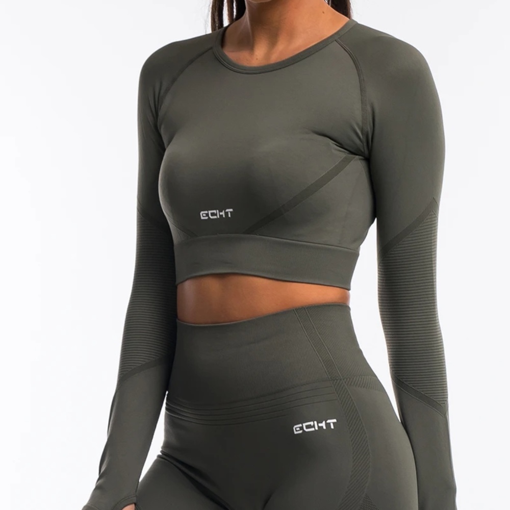 Echt Arise Prime Cropped Long Sleeve